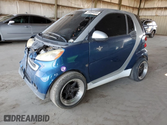 2010 Smart fortwo Pure с VIN WMEEJ3BA1AK360041, выставлен на аукционе Copart как лот 59594055 с пробегом Не указан миль и Списание • Salvage title. История ставок и продаж доступна на DreamBid. Изображение 1.