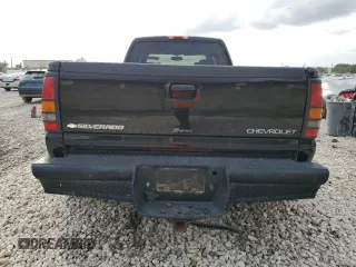 2005 Chevrolet Silverado 3500 DRW LT with VIN 1GCJK33265F908745, listed as a Copart auction lot 76309194 with 214,080 mi miles and Salvage Title. Bid and sale history available at carsss.com. Image 6.