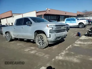 2020 Chevrolet Silverado 1500 LT with VIN 3GCUYDED1LG421190, listed as a Copart auction lot 46232835 with 145,558 mi miles and Salvage Title. Bid and sale history available at DreamBid. Image 11.