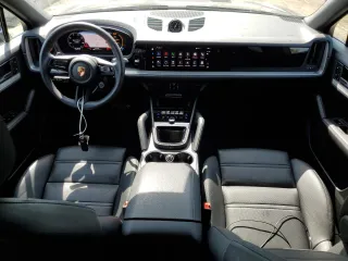 2024 Porsche Cayenne with VIN WP1BA2AY4RDA51284, listed as a Copart auction lot 71919964 with 10,821 mi miles and Salvage title. Bid and sale history available at DreamBid. Image 8.