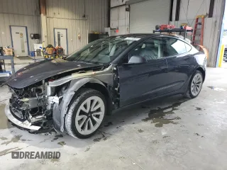 2022 Tesla Model 3 z VIN 5YJ3E1EA0NF291095, wystawiony jako Copart lot #60655455 z przebiegiem Nie podano mil oraz Czysty tytuł • Clean title. Historia ofert i sprzedaży dostępna na DreamBid. Obrazek 1.