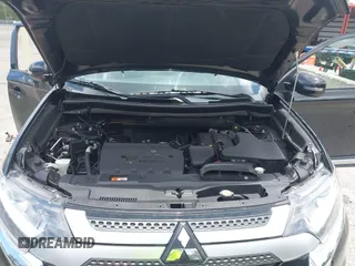 2019 Mitsubishi Outlander ES with VIN JA4AZ3A36KZ049555, listed as a IAAI auction lot 42567525 with 170,346 mi miles and . Bid and sale history available at DreamBid. Image 10.