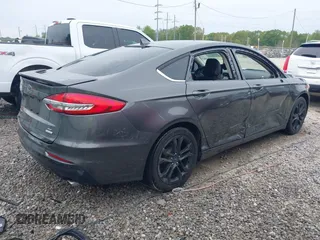 2019 Ford Fusion SE with VIN 3FA6P0HD1KR193748, listed as a IAAI auction lot 41889847 with 106,223 mi miles. Bid and sale history available at carsss.com. Image 4.
