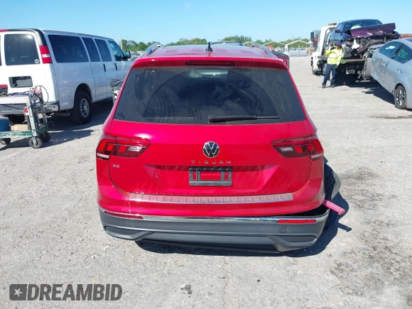 2024 Volkswagen Tiguan SE with VIN 3VVNB7AX5RM061571, listed as a IAAI auction lot 41837016 with 4,969 mi miles and . Bid and sale history available at DreamBid. Image 16.