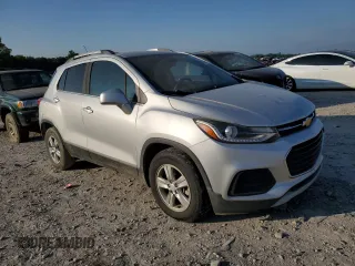 2017 Chevrolet Trax LT z VIN 3GNCJLSB5HL133563, wystawiony jako Copart lot #54974585 z przebiegiem 103 108 mil mil oraz Czysty tytuł • Clean title. Historia ofert i sprzedaży dostępna na DreamBid. Obrazek 4.