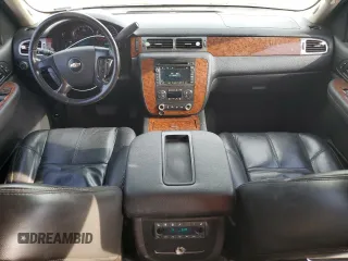2007 Chevrolet Tahoe LTZ z VIN 1GNFK13097J279157, wystawiony jako Copart lot #48829195 z przebiegiem 281 617 mil mil oraz Czysty tytuł • Clean title. Historia ofert i sprzedaży dostępna na DreamBid. Obrazek 8.