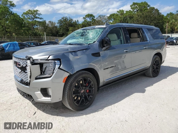 2024 GMC Yukon XL Denali with VIN 1GKS2JKL4RR226295, listed as a Copart auction lot 76113274 with 6,676 mi miles and Salvage Title. Bid and sale history available at carsss.com. Image 1.