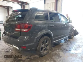 2018 Dodge Journey Crossroad z VIN 3C4PDDGG0JT449874, wystawiony jako IAAI lot #42363503 z przebiegiem 111 858 mil mil oraz . Historia ofert i sprzedaży dostępna na DreamBid. Obrazek 4.