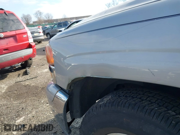 2004 GMC Yukon SLT with VIN 1GKEK13Z64J254137, listed as a IAAI auction lot 41499284 with 147,310 mi miles. Bid and sale history available at carsss.com. Image 6.