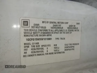 1998 Chevrolet Chevy Van z VIN 1GCFG15WXW1013981, wystawiony jako IAAI lot #42067738 z przebiegiem 265 287 mil mil oraz . Historia ofert i sprzedaży dostępna na DreamBid. Obrazek 9.