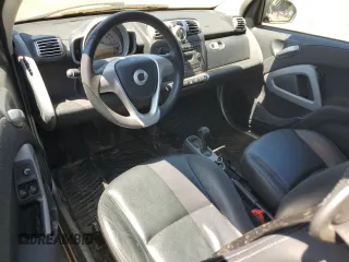 2009 Smart fortwo Pure with VIN WMEEJ31X29K236894, listed as a Copart auction lot 60328875 with 109,337 mi miles and Clean title. Bid and sale history available at DreamBid. Image 8.