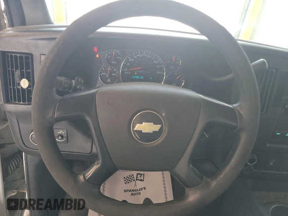 2012 Chevrolet Express Cargo z VIN 1GCSGAFX1C1148431, wystawiony jako IAAI lot #42613587 z przebiegiem 207 299 mil mil oraz . Historia ofert i sprzedaży dostępna na DreamBid. Obrazek 11.