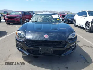2019 FIAT 124 Spider Lusso z VIN JC1NFAEK6K0143183, wystawiony jako IAAI lot #42173832 z przebiegiem 3 574 mil mil oraz . Historia ofert i sprzedaży dostępna na DreamBid. Obrazek 12.