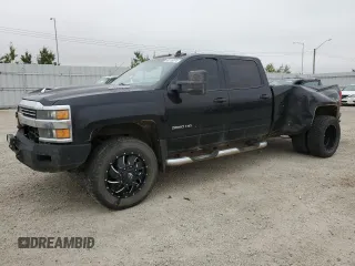 2017 Chevrolet Silverado 3500HD LT with VIN 1GC4KZCY2HF155370, listed as a Copart auction lot 68136874 with 373,839 mi miles and Salvage Title. Bid and sale history available at carsss.com. Image 1.