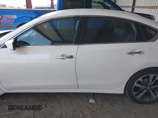 2017 Nissan Altima SR with VIN 1N4AL3AP9HC166428, listed as a IAAI auction lot 41955725 with 52,826 mi miles and . Bid and sale history available at carsss.com. Image 15.