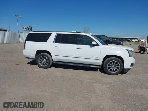 2020 GMC Yukon XL Denali with VIN 1GKS2HKJ9LR298494, listed as a IAAI auction lot 41817872 with 111,730 mi miles. Bid and sale history available at carsss.com. Image 13.