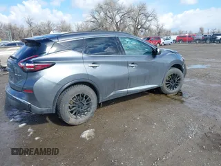 2023 Nissan Murano SV z VIN 5N1AZ2BS8PC134568, wystawiony jako IAAI lot #41950221 z przebiegiem 27 252 mil mil oraz . Historia ofert i sprzedaży dostępna na DreamBid. Obrazek 4.