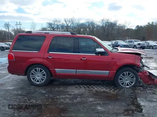 2008 Lincoln Navigator with VIN 5LMFU28518LJ18538, listed as a IAAI auction lot 41546111 with 123,174 mi miles. Bid and sale history available at carsss.com. Image 13.