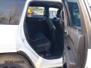 2022 Jeep Grand Cherokee Laredo E с VIN 1C4RJFAG4NC120103, выставлен на аукционе IAAI как лот 42152123 с пробегом 58 032 миль миль и . История ставок и продаж доступна на DreamBid. Изображение 8.