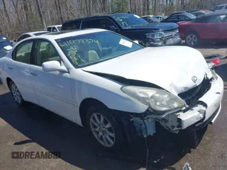 2003 Lexus ES 300 with VIN JTHBF30G830129905, listed as a IAAI auction lot 41978374 with 212,047 mi miles. Bid and sale history available at carsss.com. Image 1.