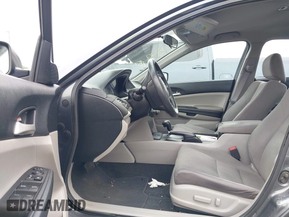 2012 Honda Accord LX Premium z VIN 1HGCP2F41CA066247, wystawiony jako IAAI lot #41467802 z przebiegiem Nie podano mil oraz . Historia ofert i sprzedaży dostępna na DreamBid. Obrazek 5.