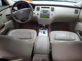 2007 Hyundai Azera SE with VIN KMHFC46F47A171001, listed as a Copart auction lot 43953835 with 217,443 mi miles and Salvage Title. Bid and sale history available at carsss.com. Image 8.