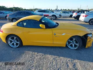 2011 BMW Z4 sDrive30i with VIN WBALM5C56BE495894, listed as a IAAI auction lot 41749017 with 38,987 mi miles. Bid and sale history available at carsss.com. Image 13.