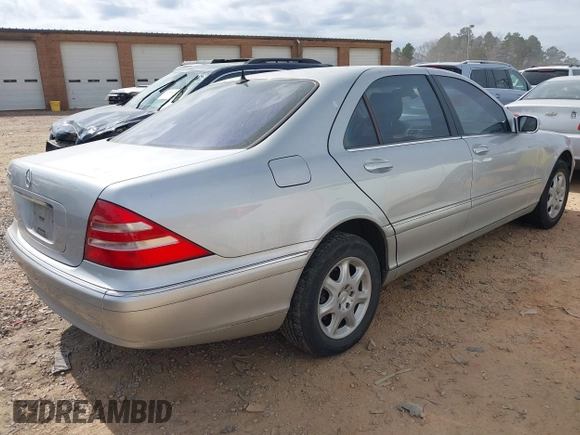 2002 Mercedes-Benz S-Class 4.3L with VIN WDBNG70J12A297441, listed as a IAAI auction lot 41712493 with 183,280 mi miles. Bid and sale history available at carsss.com. Image 4.