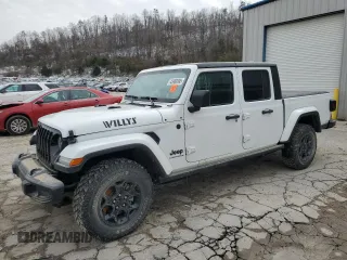 2023 Jeep Gladiator Willys z VIN 1C6HJTAG1PL567671, wystawiony jako Copart lot #45968995 z przebiegiem Nie podano mil oraz Szkoda całkowita • Salvage title. Historia ofert i sprzedaży dostępna na DreamBid. Obrazek 1.