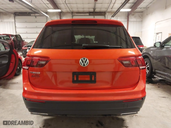 2019 Volkswagen Tiguan S with VIN 3VV0B7AX3KM075498, listed as a IAAI auction lot 41501778 with 143,262 mi miles. Bid and sale history available at carsss.com. Image 16.