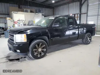 2007 Chevrolet Silverado 1500 LT w/1LT with VIN 1GCEK19J17Z551447, listed as a Copart auction lot 50793295 with 210,009 mi miles and Salvage Title. Bid and sale history available at carsss.com. Image 1.