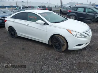 2011 Hyundai Sonata GLS with VIN 5NPEB4AC3BH100602, listed as a IAAI auction lot 42134998 with 205,102 mi miles. Bid and sale history available at carsss.com. Image 1.