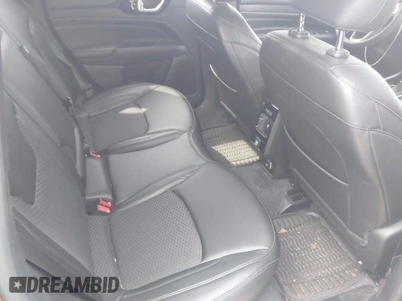 2022 Jeep Compass Latitude z VIN 3C4NJCBB2NT210970, wystawiony jako IAAI lot #42302790 z przebiegiem 27 999 mil mil oraz . Historia ofert i sprzedaży dostępna na DreamBid. Obrazek 8.