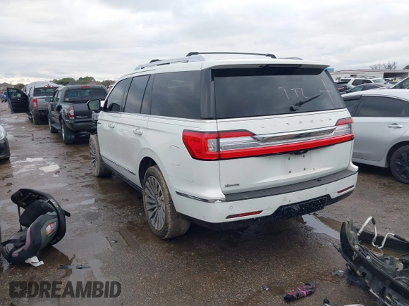 2020 Lincoln Navigator Reserve with VIN 5LMJJ2LT7LEL05241, listed as a IAAI auction lot 41462033 with 123,841 mi miles and . Bid and sale history available at DreamBid. Image 3.