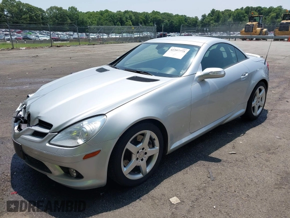 2008 Mercedes-Benz SLK 350 with VIN WDBWK56F98F184942, listed as a IAAI auction lot 42397775 with 80,851 mi miles and . Bid and sale history available at DreamBid. Image 2.