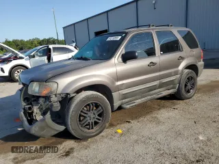 2005 Ford Escape XLS Value with VIN 1FMYU02Z15KB13577, listed as a Copart auction lot 54516895 with 210,613 mi miles and Salvage Title. Bid and sale history available at carsss.com. Image 1.