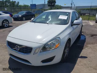 2013 Volvo S60 T5 Premier with VIN YV1612FS7D2197278, listed as a IAAI auction lot 42035502 with 113,484 mi miles. Bid and sale history available at carsss.com. Image 2.