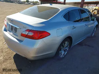 2013 Infiniti M37 with VIN JN1BY1AP0DM511079, listed as a IAAI auction lot 41678015 with 270,594 mi miles. Bid and sale history available at carsss.com. Image 4.