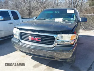 2003 GMC Yukon SLT with VIN 1GKEC13V23R135379, listed as a IAAI auction lot 41637458 with 236,134 mi miles. Bid and sale history available at carsss.com. Image 6.