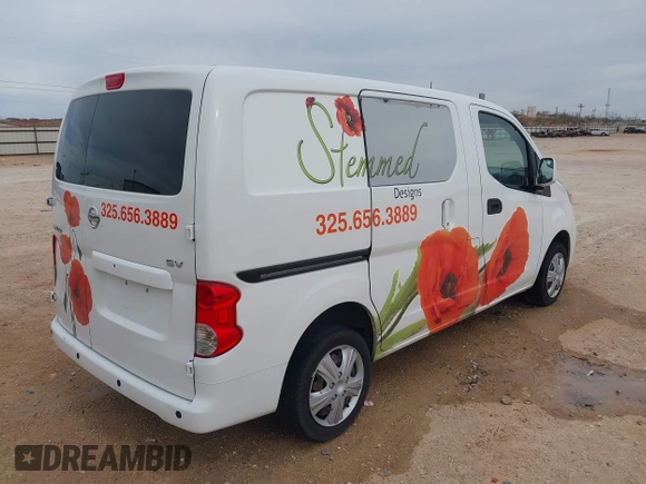 2015 Nissan NV200 SV with VIN 3N6CM0KN4FK715632, listed as a IAAI auction lot 41794500 with 156,495 mi miles. Bid and sale history available at carsss.com. Image 4.