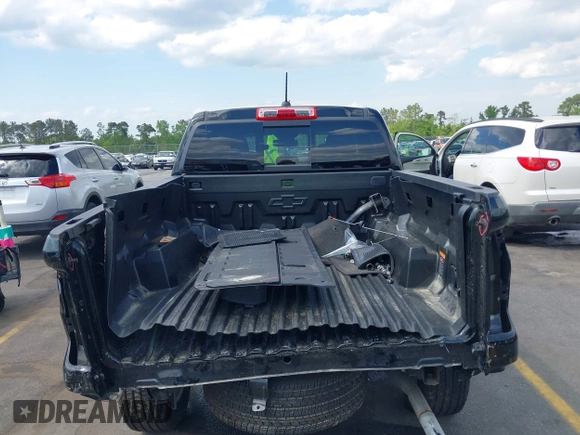 2024 Chevrolet Colorado 2WD LT z VIN 1GCPSCEK1R1210800, wystawiony jako IAAI lot #41999697 z przebiegiem 6 124 mil mil oraz . Historia ofert i sprzedaży dostępna na DreamBid. Obrazek 17.