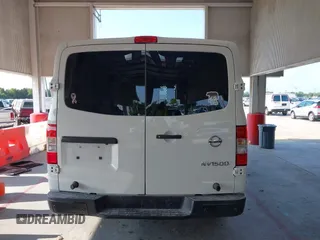 2019 Nissan NV Cargo S z VIN 1N6BF0KM6KN807312, wystawiony jako IAAI lot #42212923 z przebiegiem 211 162 mil mil oraz . Historia ofert i sprzedaży dostępna na DreamBid. Obrazek 16.