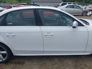 2013 Audi S4 Premium Plus z VIN WAUBGAFL0DA208436, wystawiony jako IAAI lot #42381847 z przebiegiem 133 090 mil mil oraz . Historia ofert i sprzedaży dostępna na DreamBid. Obrazek 13.