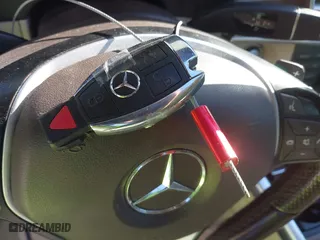 2014 Mercedes-Benz E-Class E 350 Luxury with VIN WDDHF8JBXEB068470, listed as a IAAI auction lot 40914692 with 96,308 mi miles. Bid and sale history available at carsss.com. Image 11.