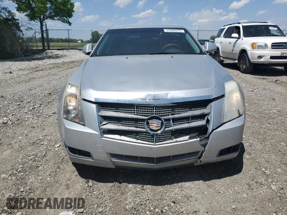 2011 Cadillac CTS Luxury z VIN 1G6DG5EY6B0136518, wystawiony jako Copart lot #57289375 z przebiegiem 197 598 mil mil oraz Czysty tytuł • Clean title. Historia ofert i sprzedaży dostępna na DreamBid. Obrazek 5.