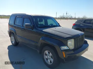 2012 Jeep Liberty Sport Latitude z VIN 1C4PJLAK7CW201022, wystawiony jako IAAI lot #41818764 z przebiegiem 192 021 mil mil oraz . Historia ofert i sprzedaży dostępna na DreamBid. Obrazek 1.