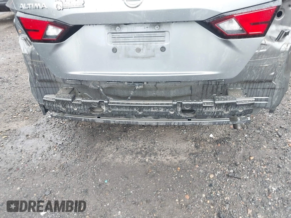 2019 Nissan Altima S with VIN 1N4BL4BV8KC139896, listed as a IAAI auction lot 41845640 with 80,719 mi miles and . Bid and sale history available at carsss.com. Image 18.