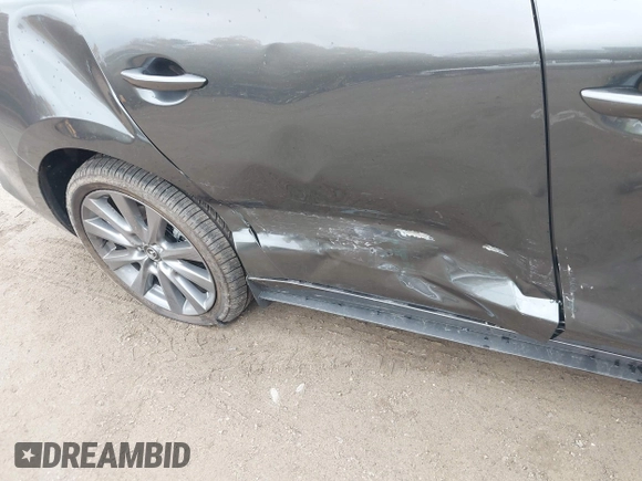 2024 Mazda 3 S Preferred z VIN 3MZBPACM7RM431371, wystawiony jako IAAI lot #40676189 z przebiegiem 276 mil mil oraz . Historia ofert i sprzedaży dostępna na DreamBid. Obrazek 6.
