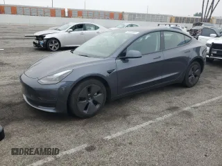 2023 Tesla Model 3 z VIN 5YJ3E1EA8PF685236, wystawiony jako Copart lot #60646005 z przebiegiem 15 799 mil mil oraz Szkoda całkowita • Salvage title. Historia ofert i sprzedaży dostępna na DreamBid. Obrazek 1.
