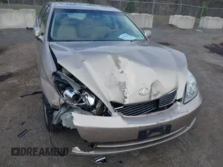 2005 Lexus ES 330 with VIN JTHBA30G255073920, listed as a IAAI auction lot 41886960 with 118,848 mi miles. Bid and sale history available at carsss.com. Image 6.